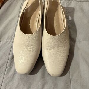Intentionally Blank Women’s White Leather Block Heel Slingback Shoes,7